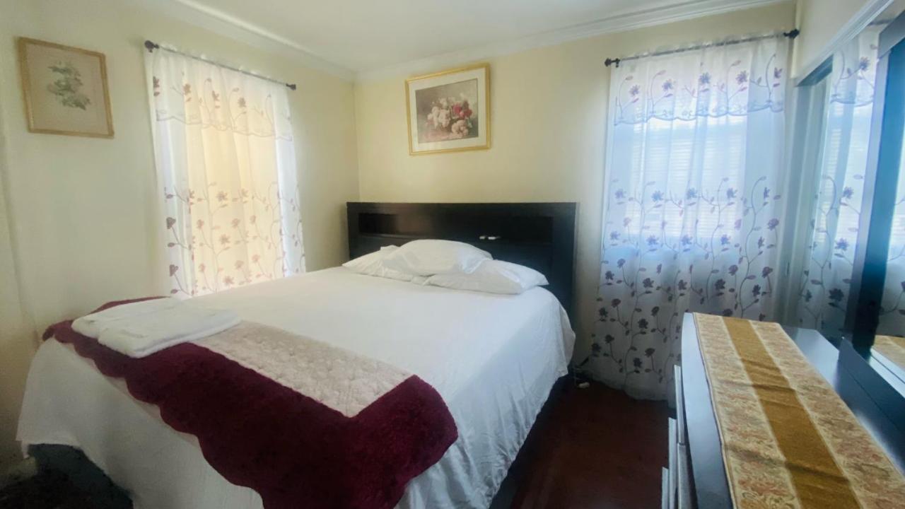 Minutes From Jfk, Beautiful Home With Peaceful, Cosy, Private Room Ню Йорк Екстериор снимка