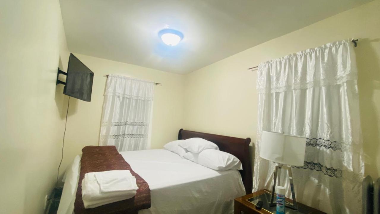 Minutes From Jfk, Beautiful Home With Peaceful, Cosy, Private Room Ню Йорк Екстериор снимка